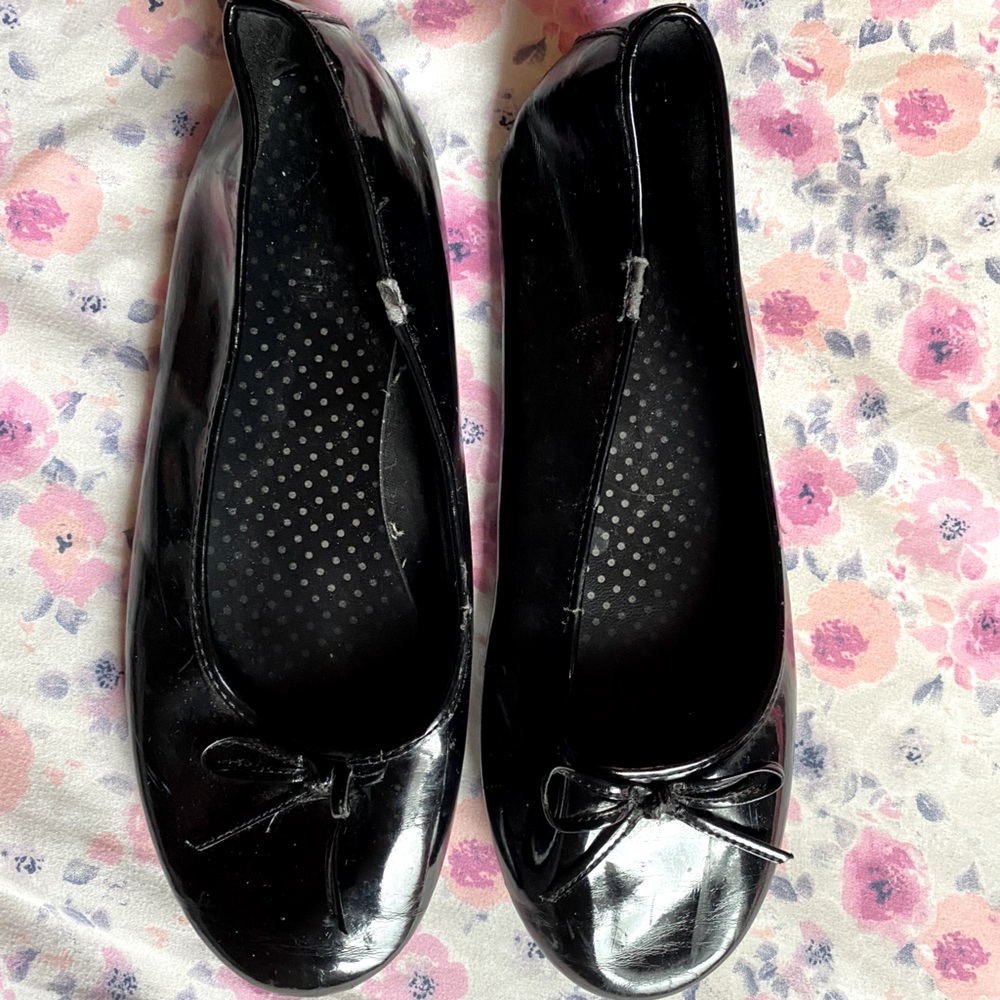 Black ballet flats 🎀